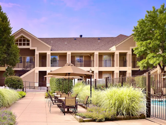 sonesta-es-suites-schamburg